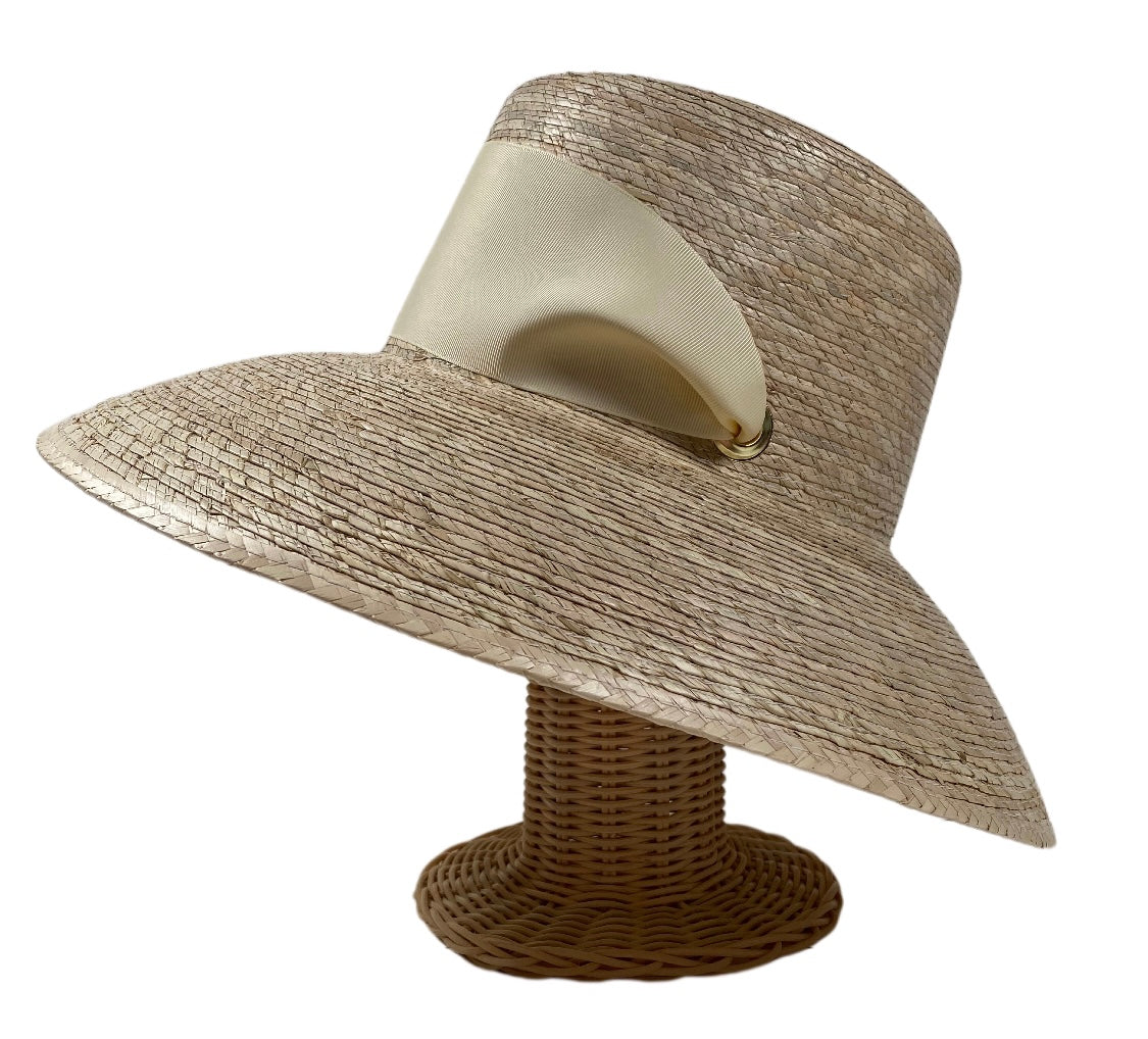 Ladies straw Brown hat new Gold Coast sun wear 21 inches inside with  elastic